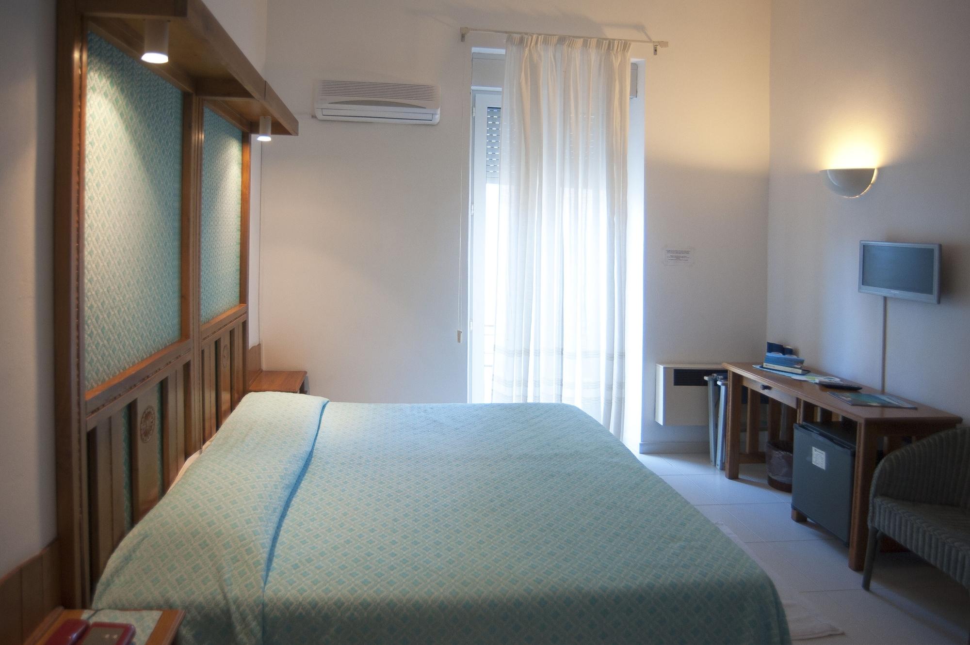 Albergo Miramare Cala Gonone Bagian luar foto