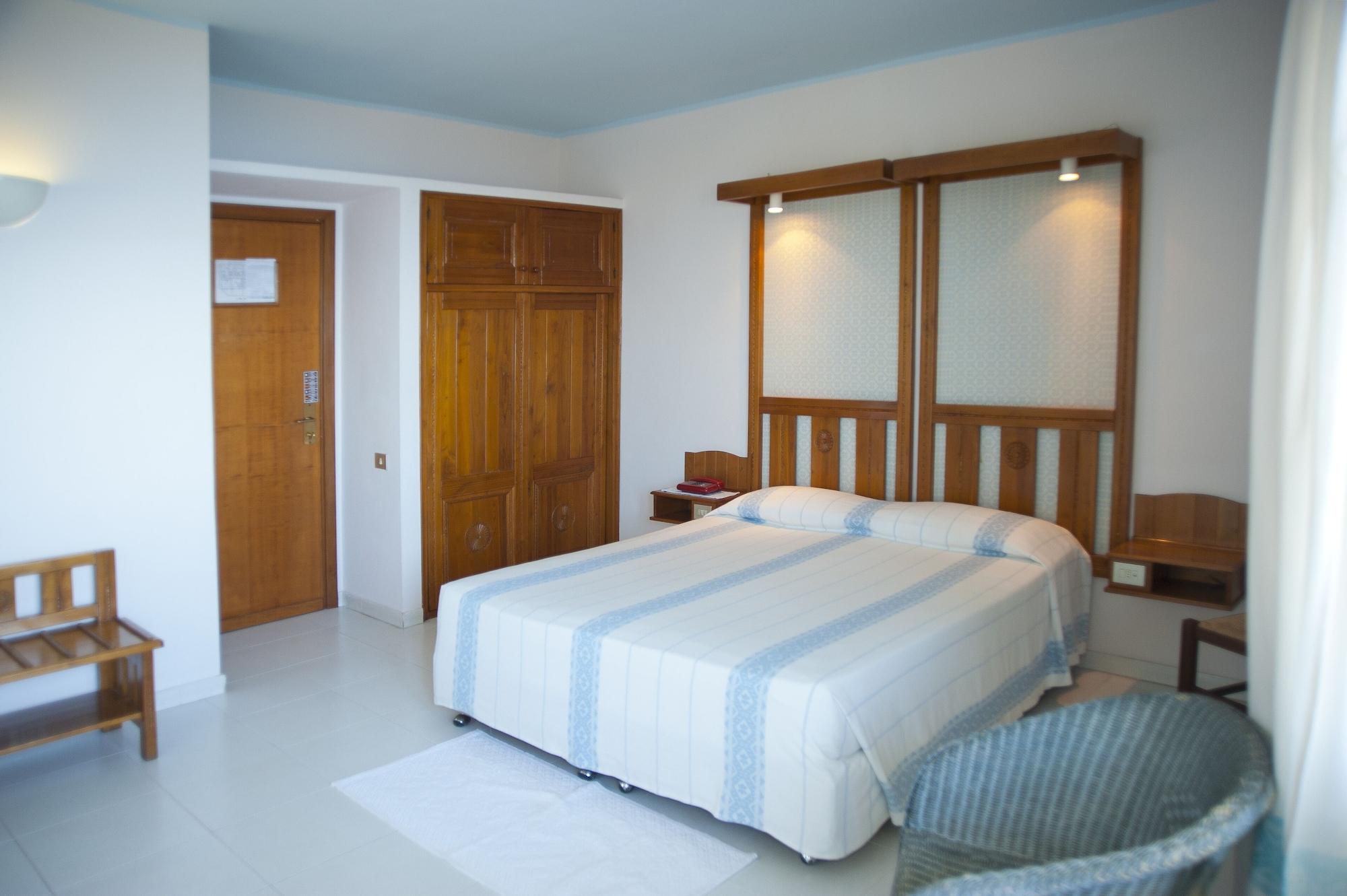 Albergo Miramare Cala Gonone Bagian luar foto